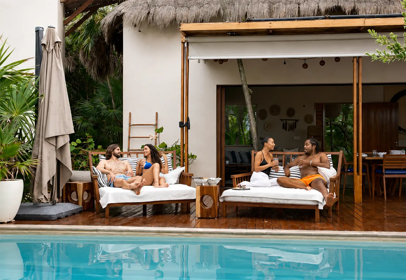 People enjoying villa Kati Ka'an in Sian Ka'an. 