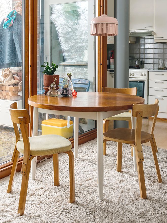 Artek 69 chairs around a table