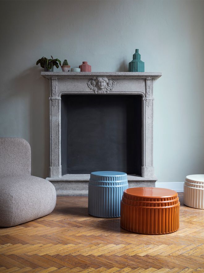 Kolos side table and Kolos coffee table in different colours
