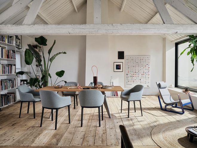 Vitra EM Table