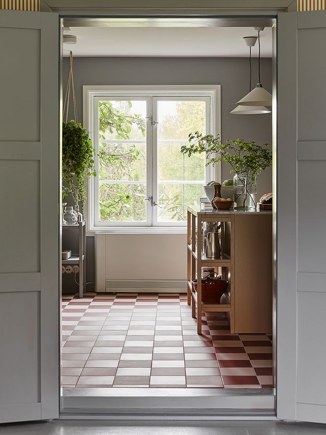 Matri House kitchen and view to the gardens