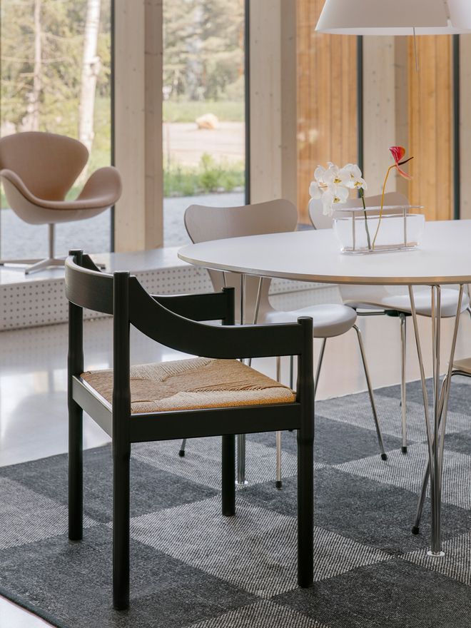 Fritz Hansen Carimate chair