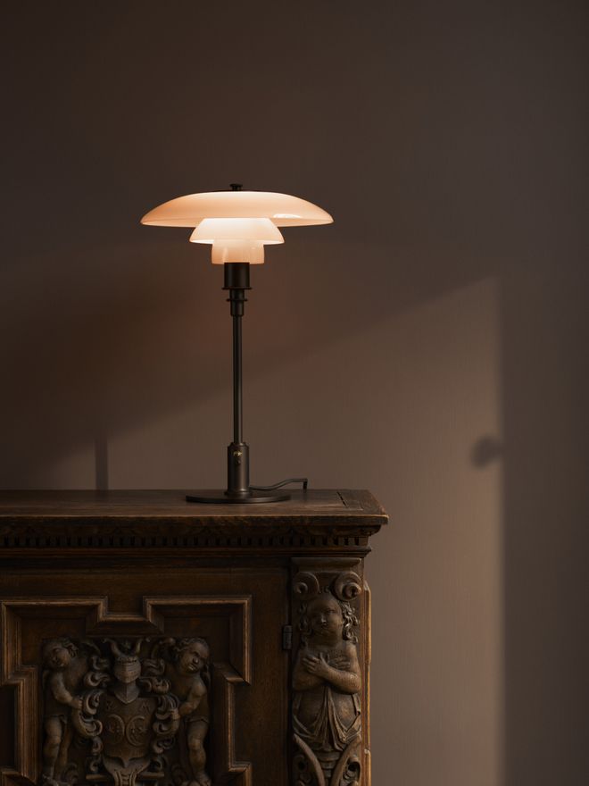 Louis Poulsen PH table lamp