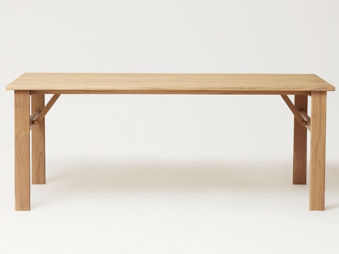 Form & Refine Damsbo dining table