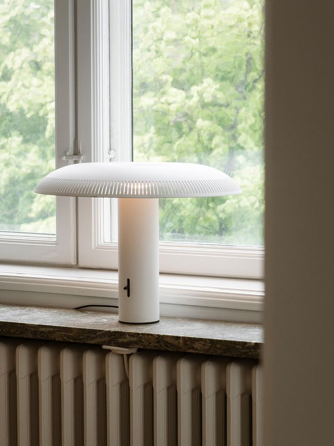 w203 Ilumina table lamp, white
