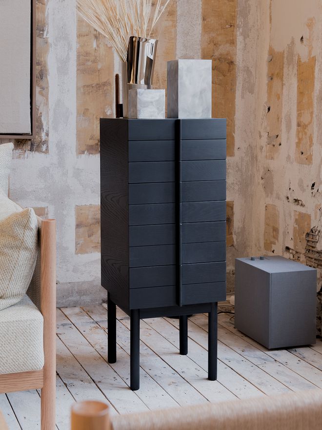 Ariake's Column chest of drawers