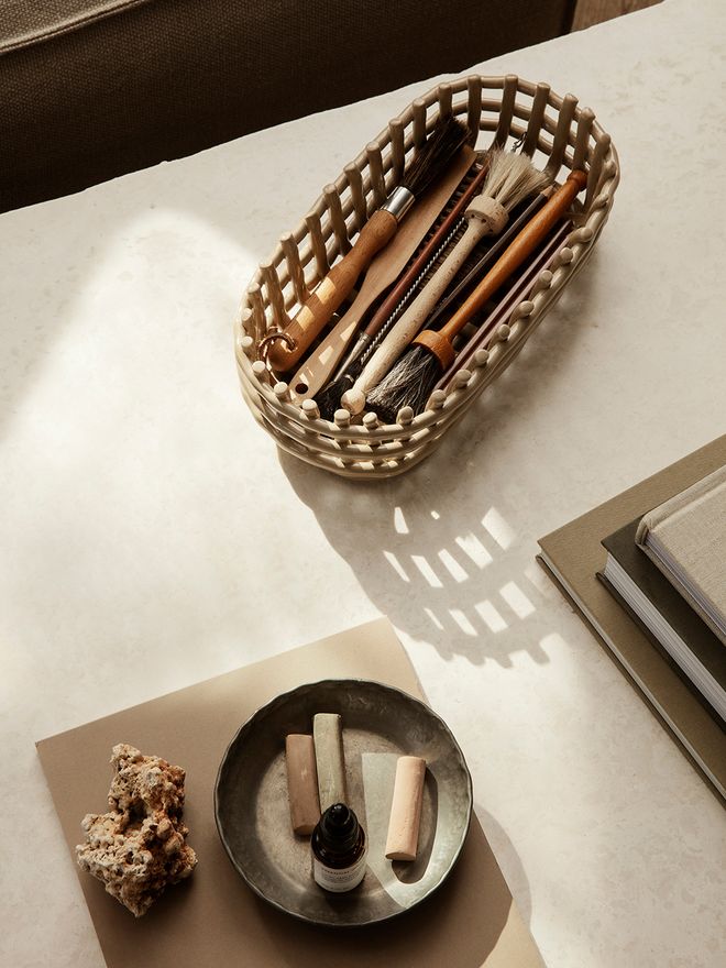 ferm LIVING  Ceramic basket, oval, cashmere