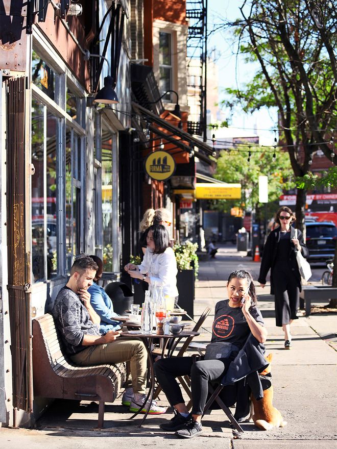 New York on foot: Five Leaves on Bedford Avenue