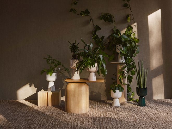 Iittala's Nappula pots on Nikari's April side tables.