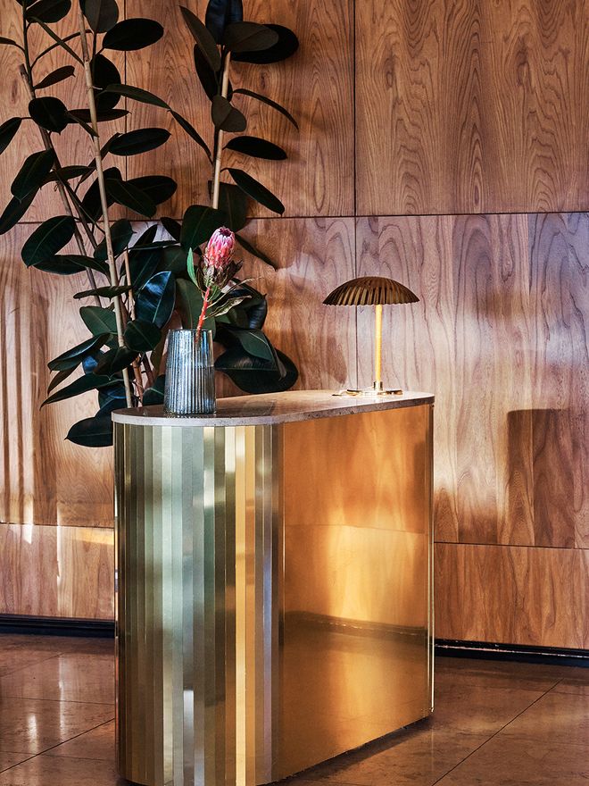 Paavo Tynell 5321 table lamp at Hotel Vaakuna