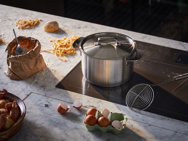 Fiskars' All Steel 5 litre casserole