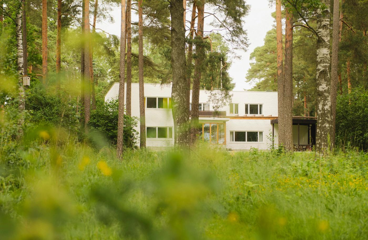 Exterior view of Kantola in Sunila, formerly the factory director's house