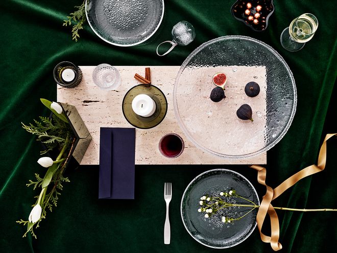 Iittala's Ultima Thule serving platter