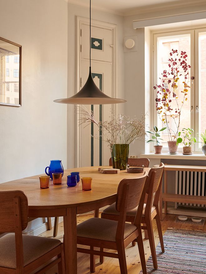 GUBI Semi pendant 47 cm, matt black