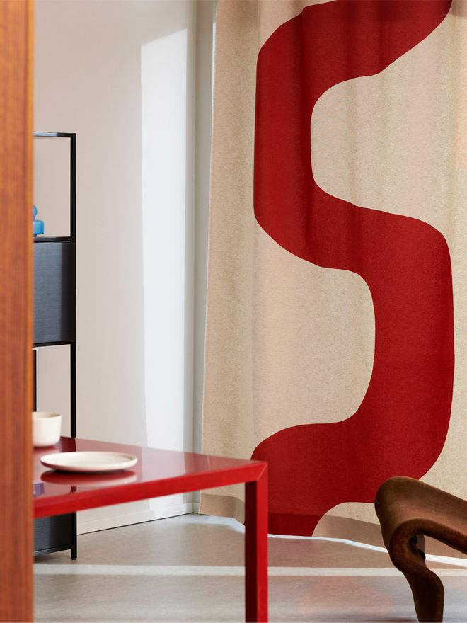 Marimekko Seireeni fabric, red