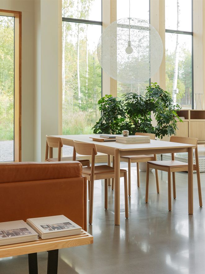 Muuto Linear Wood table 140 x 85 cm, oak