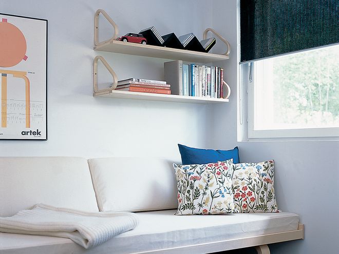 Artek Aalto wall shelf 112B
