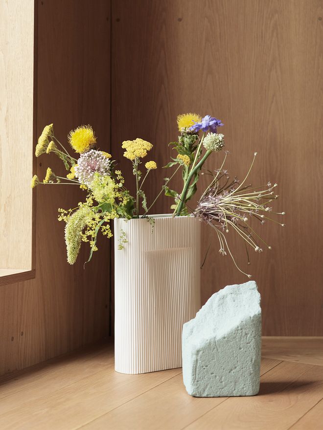Muuto Ridge vase, small, off white