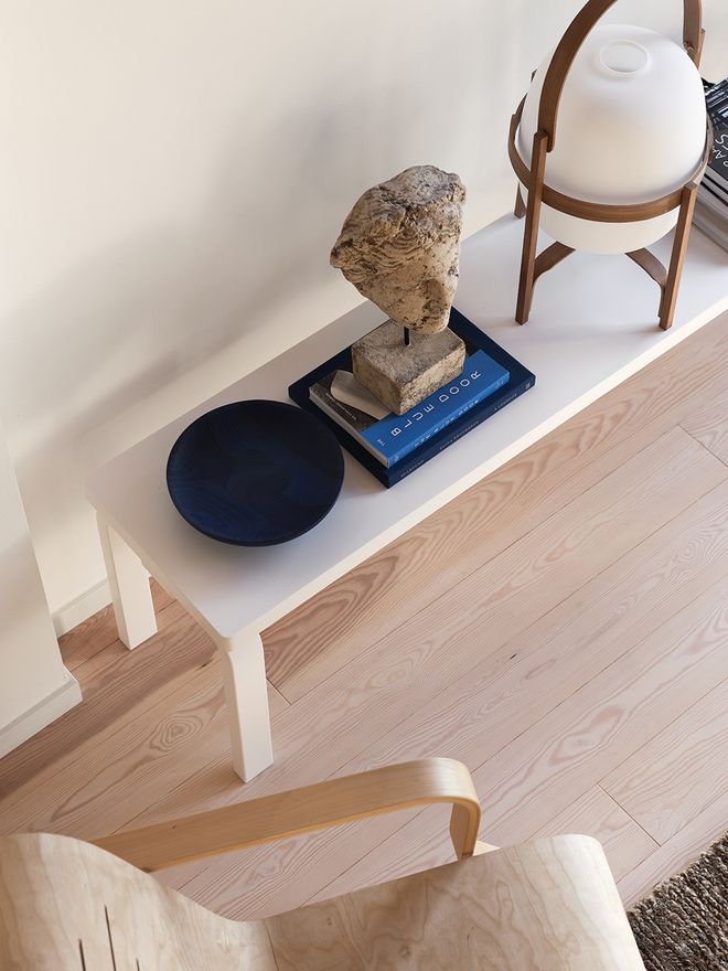 Artek 153A bench, solid seat