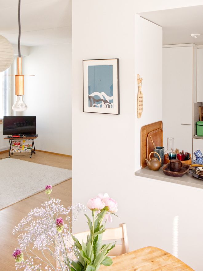 Shared kitchen, dining area and living room area