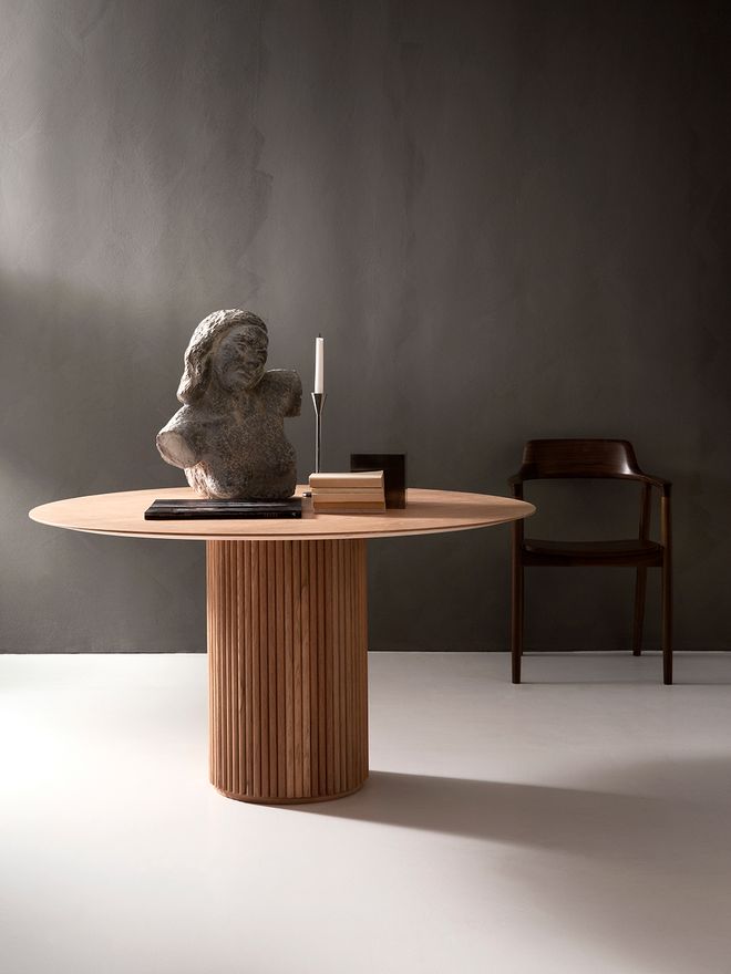 Asplund Palais table
