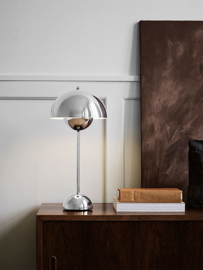 &Tradition Flowerpot VP3 table lamp, polished stainless steel