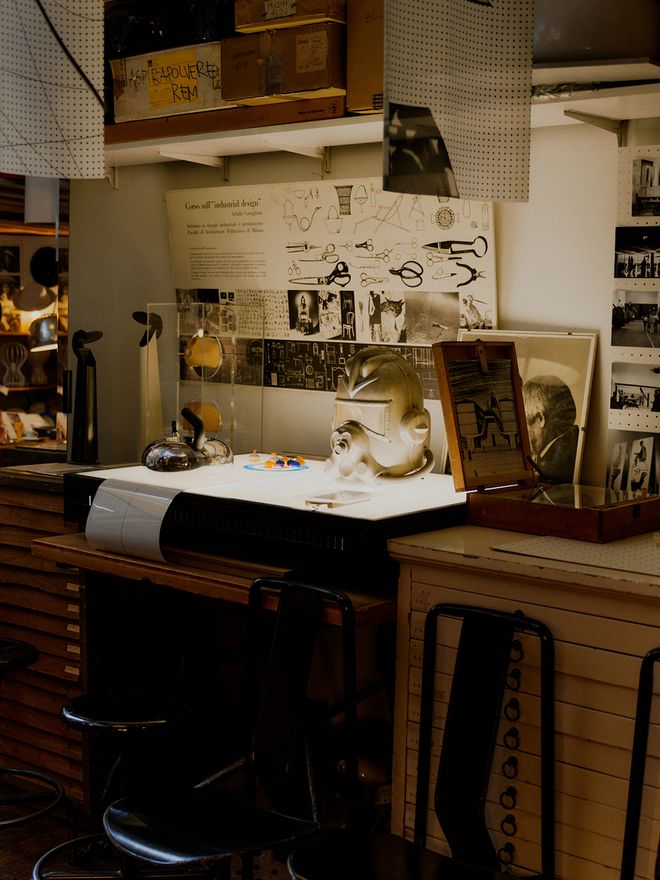 A detail of a work desk in Castiglioni's studio
