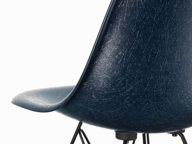 Vitra Eames Fiberglass Chair in navy blue