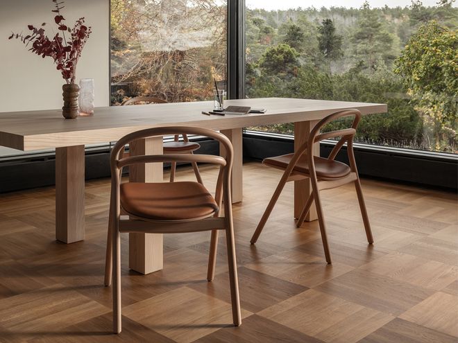 Hem Udon chairs in cognac-colored leather