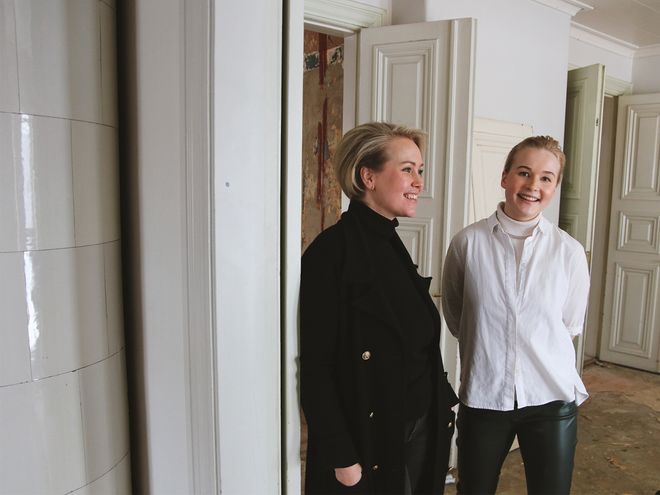 Laura Tuomisto and Hilma Ryösä