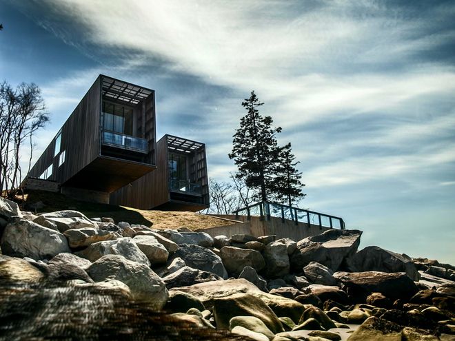 The World’s Most Extraordinary Homes (2017–2018)
