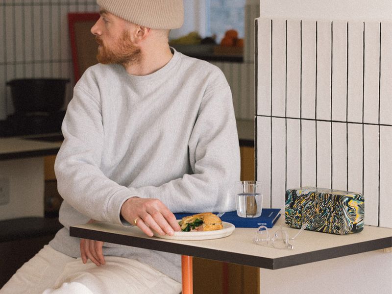Oliver Hoosonin designpoiminnat luovat kotoisan tunnelman: ”Ammennan inspiraatiota kahviloista ja liiketiloista”