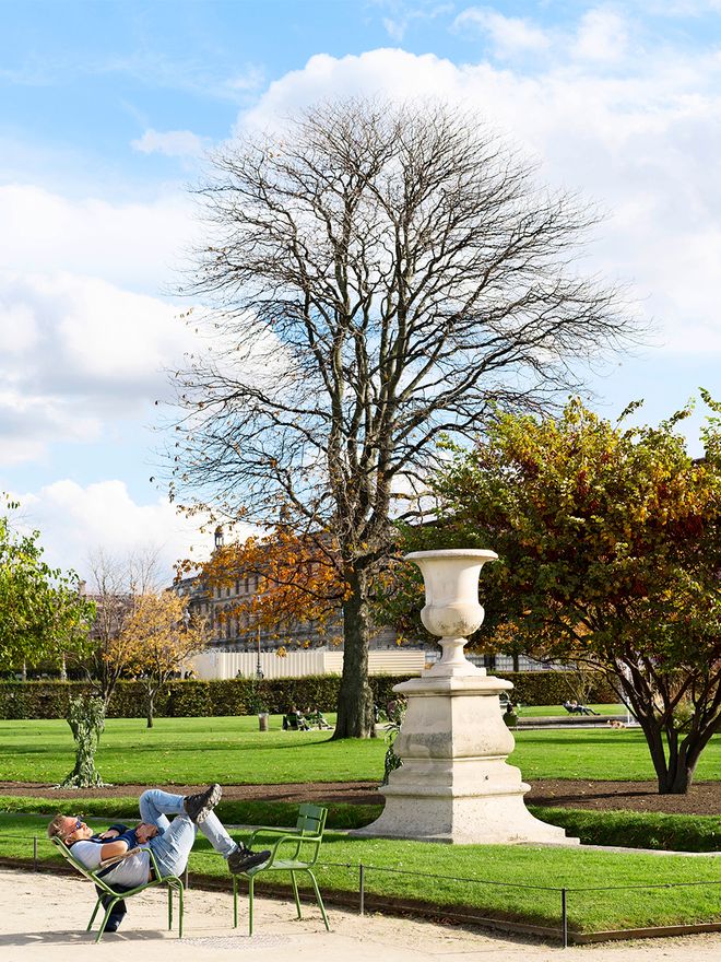 Avenue des Champs-Élysées, Tuileries'n puisto
