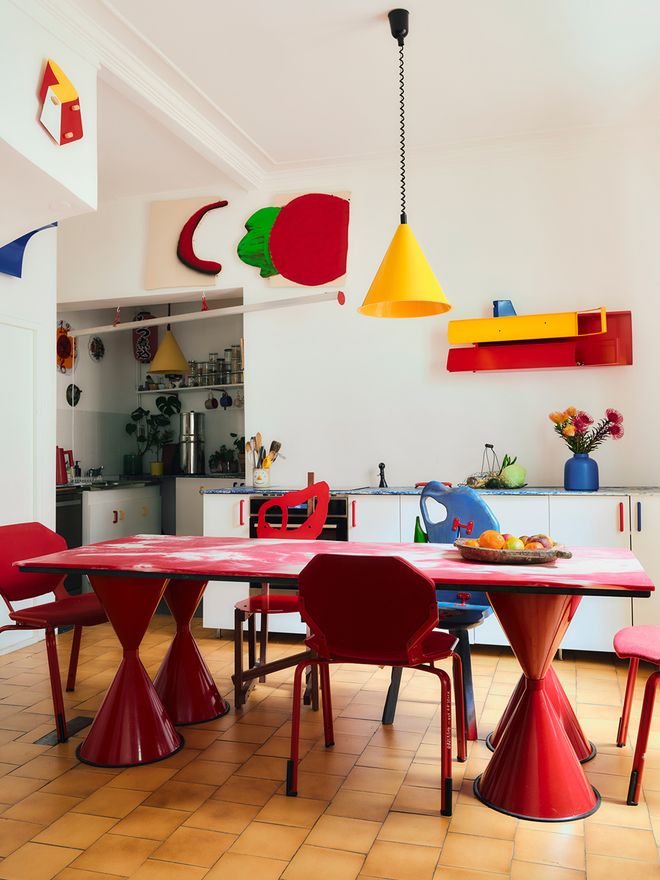 Artist Serban Ionescu's kitchen in Paris