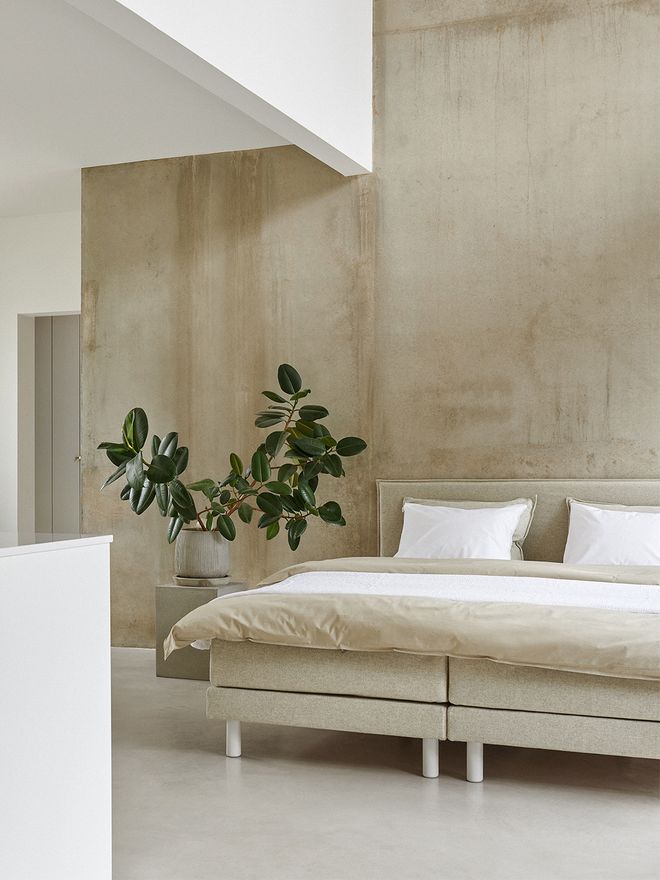 Matri Aina bed