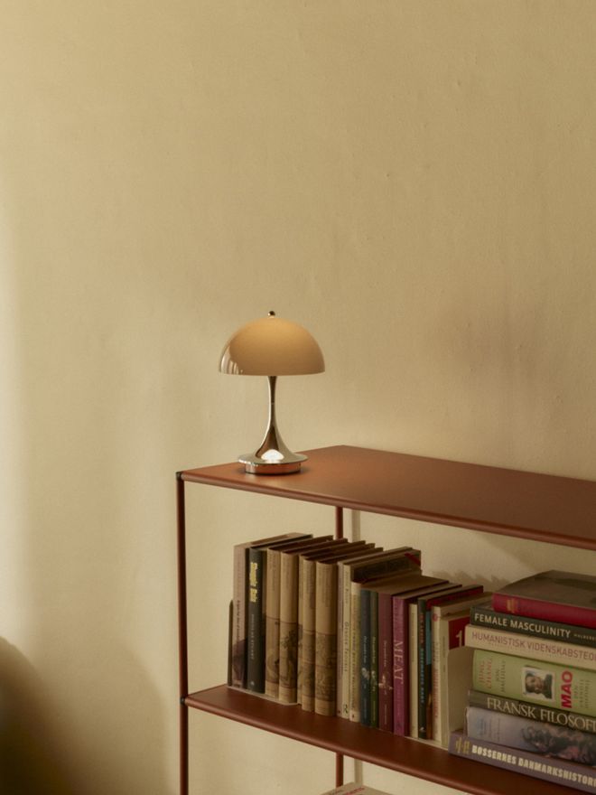 The Panthella table lamp on the table