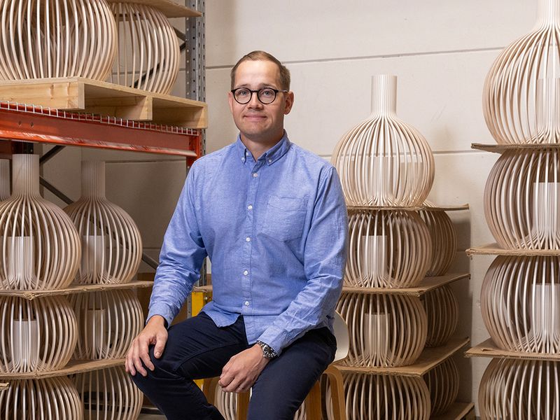 Secto Design luottaa jatkossakin kotimaiseen koivuun ja käsityöhön