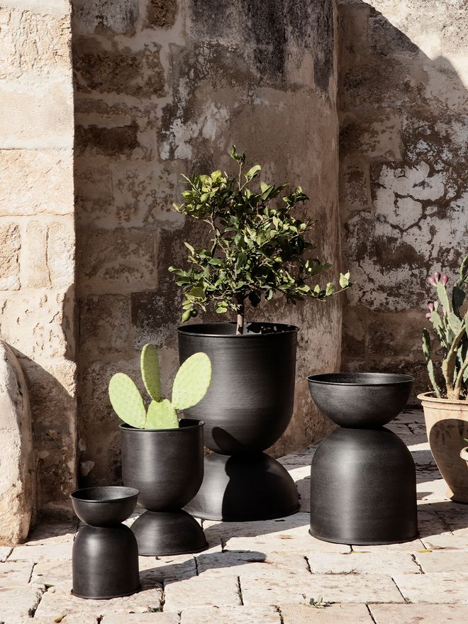 Ferm Living  Hourglass pot