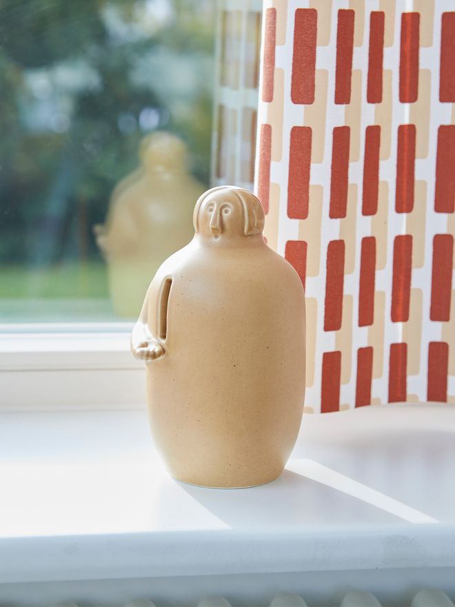 Artek Pauper Coin Collector