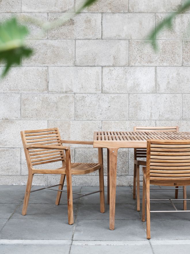 Sibast RIB dining chairs and dining table