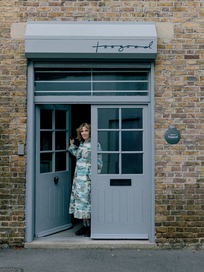 Faye Toogood toimistonsa ovella