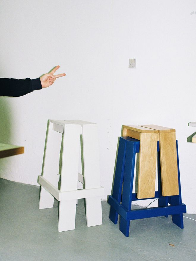 Let stool by Aspekt Office