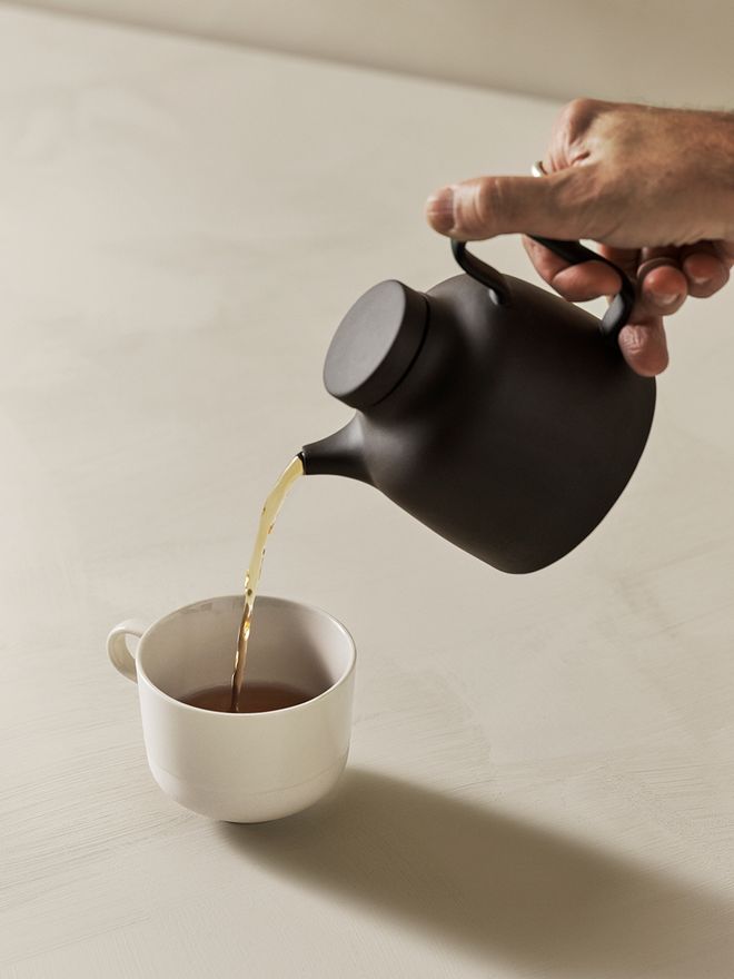 Design House Stockholm Sand Secrets tea pot, black