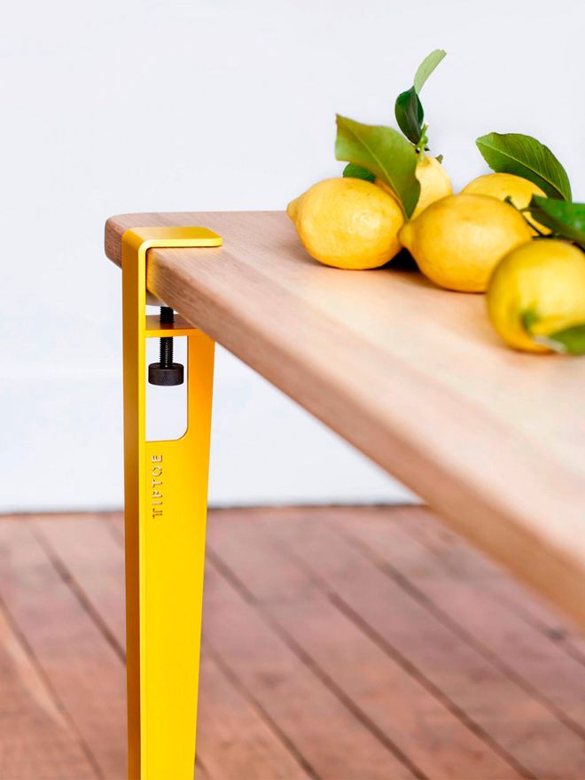 Tiptoe table and desk leg