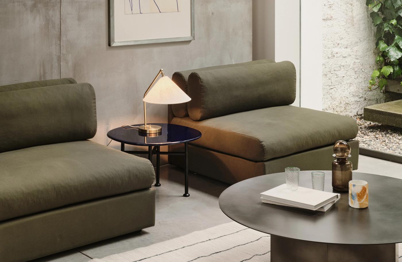 GUBI Grässhoppa Canvas table lamp