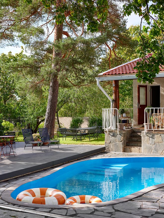 A 1950s swimming pool in the garden