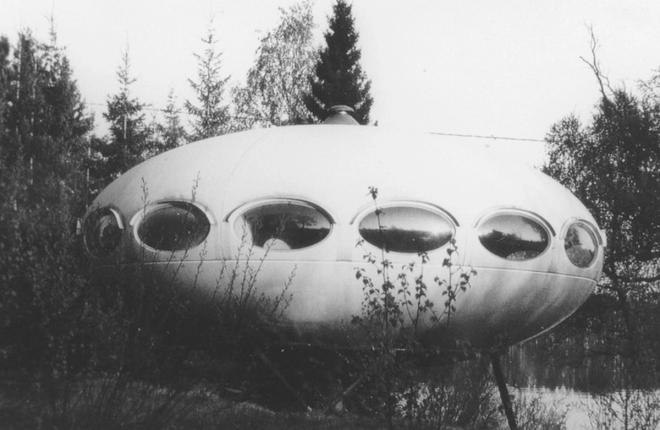 Archive image of the Futuro house