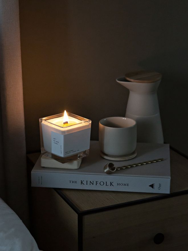 Hetkinen Veggie wax candle square, Happy Holidays