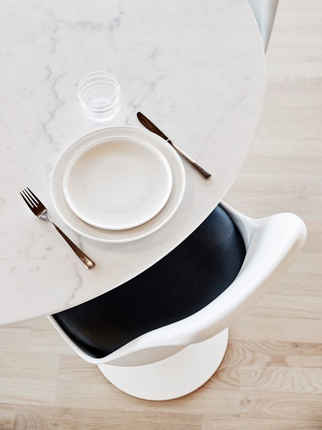 Knoll Tulip chair