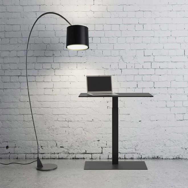 Selka Mahtuva desk